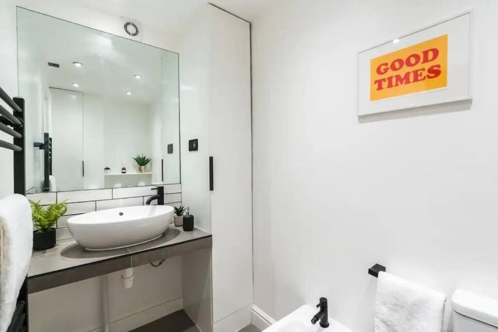 3 X Bedroom Riverside Flat With Hot Tub On Roof Terrace London Eksteriør bilde