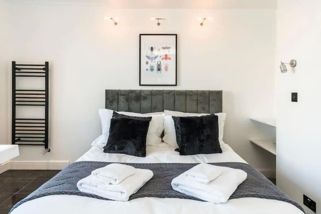3 X Bedroom Riverside Flat With Hot Tub On Roof Terrace London Eksteriør bilde