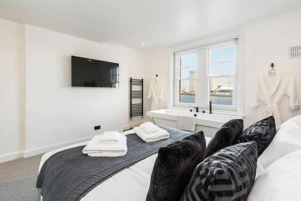 3 X Bedroom Riverside Flat With Hot Tub On Roof Terrace London Eksteriør bilde