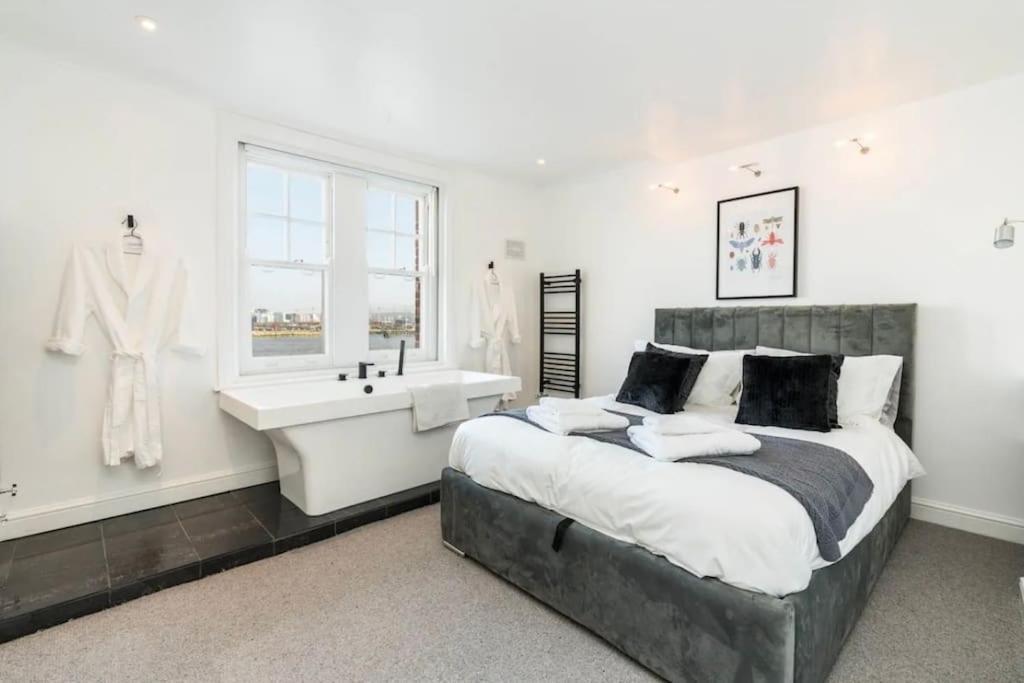 3 X Bedroom Riverside Flat With Hot Tub On Roof Terrace London Eksteriør bilde