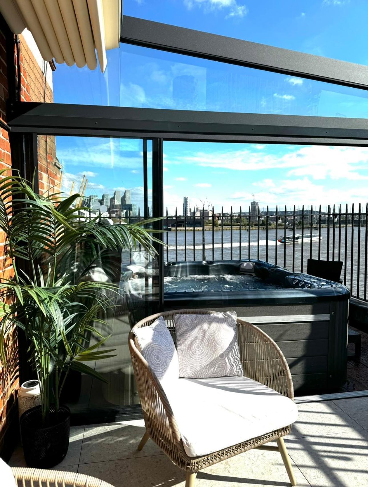 3 X Bedroom Riverside Flat With Hot Tub On Roof Terrace London Eksteriør bilde